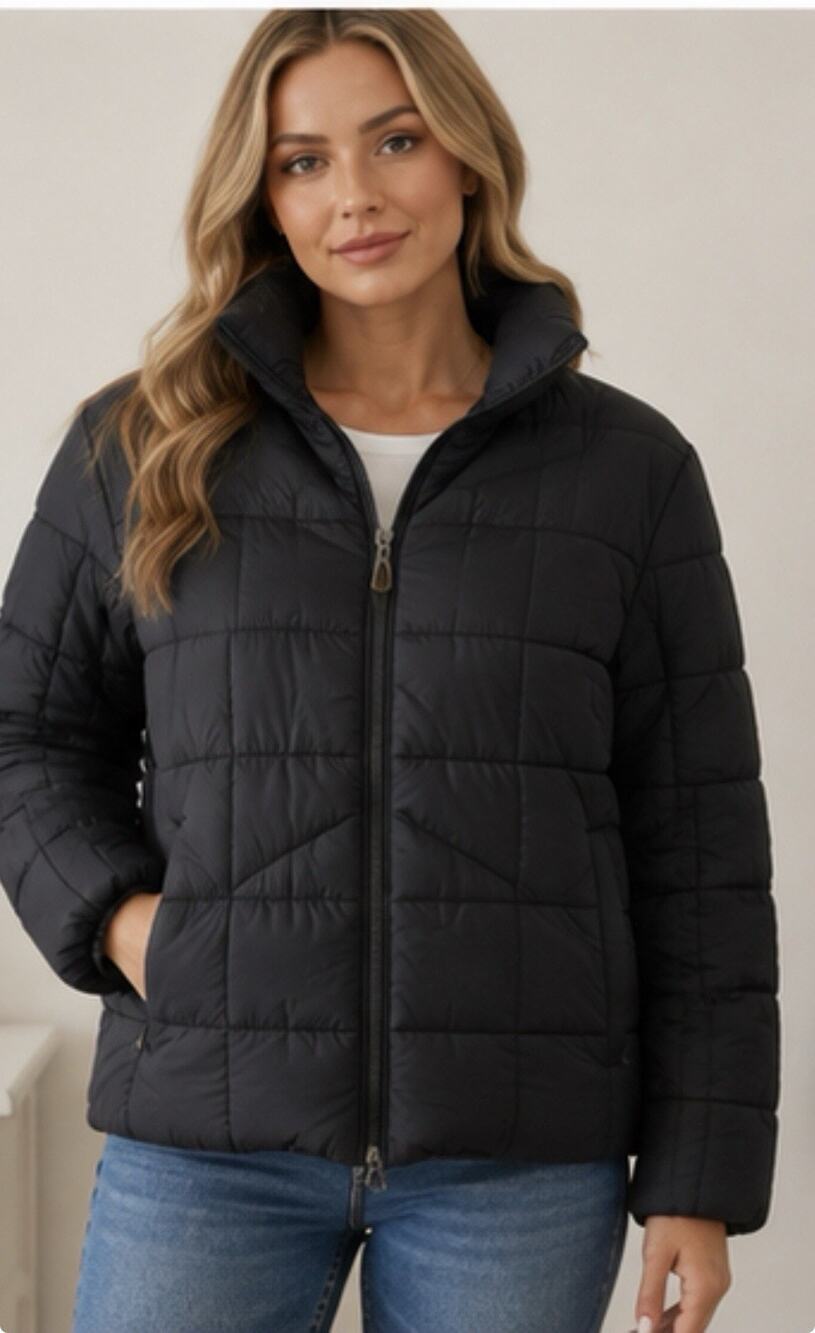 GAP Women’s Puffer Jacket Small Black Full Zip High Collar Winter Coat